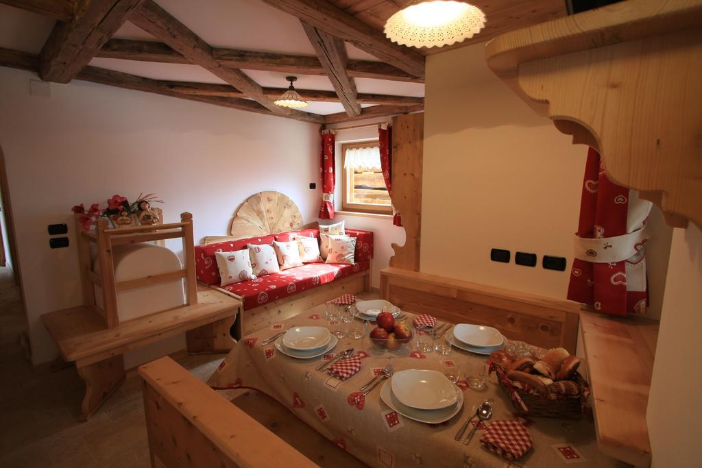 Chalet Pian Campitello di Fassa Cameră foto